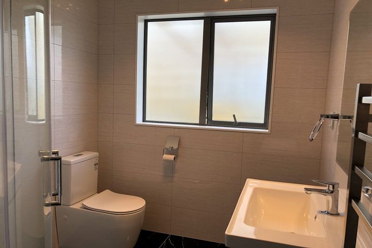 Photo of property in 8 Will Street, Huapai, Kumeu, 0810