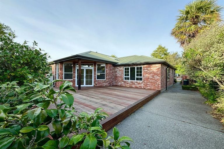 Photo of property in 15 Ngaio Street, Saint Martins, Christchurch, 8022