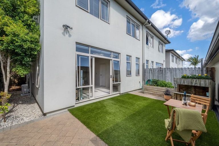 Photo of property in 131 Baverstock Road, Flat Bush, Auckland, 2016