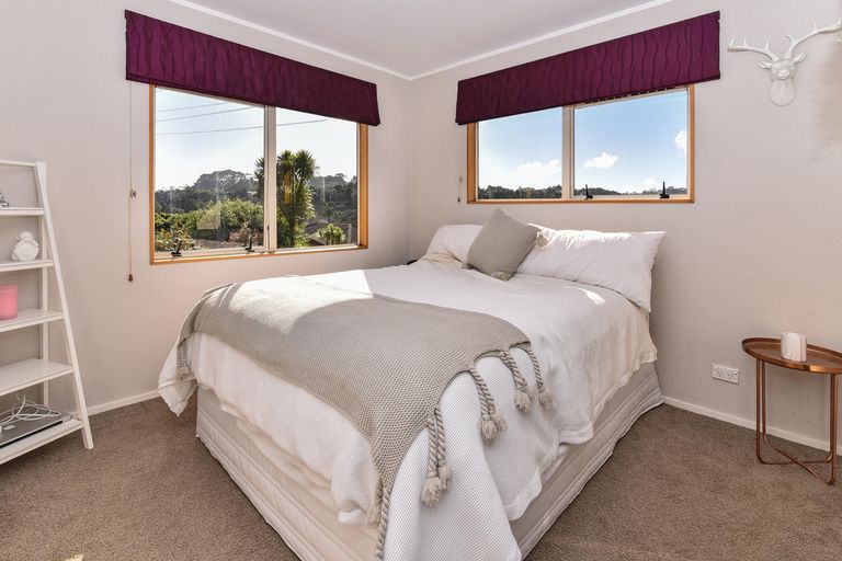 Photo of property in 102 Charles Prevost Drive, The Gardens, Auckland, 2105