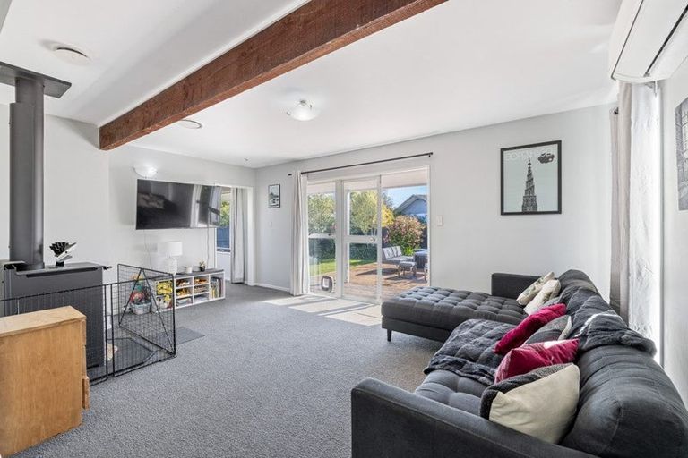 Photo of property in 1/17d Te Maru Place, Redwood, Christchurch, 8051
