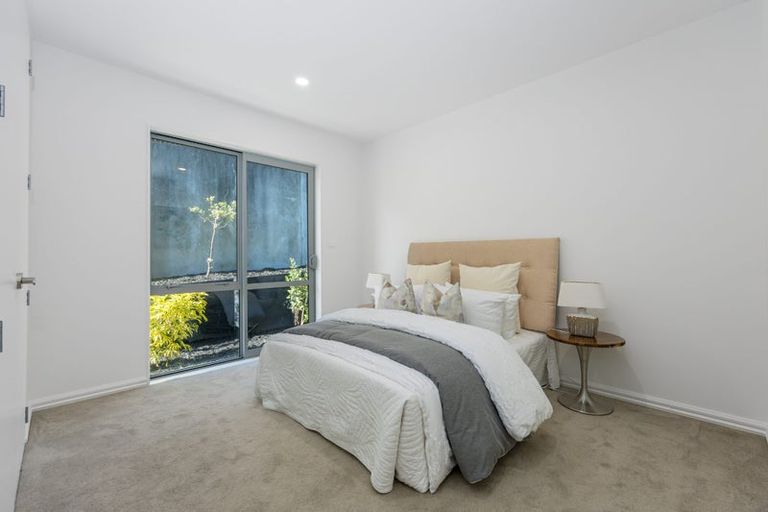 Photo of property in 10 Ian Gordon Lane, Orewa, 0931