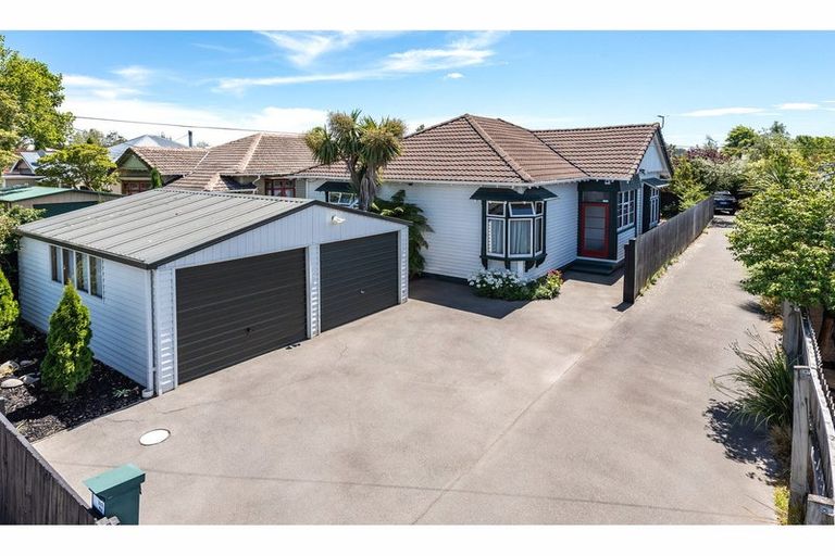 Photo of property in 37 Hendon Street, Edgeware, Christchurch, 8013