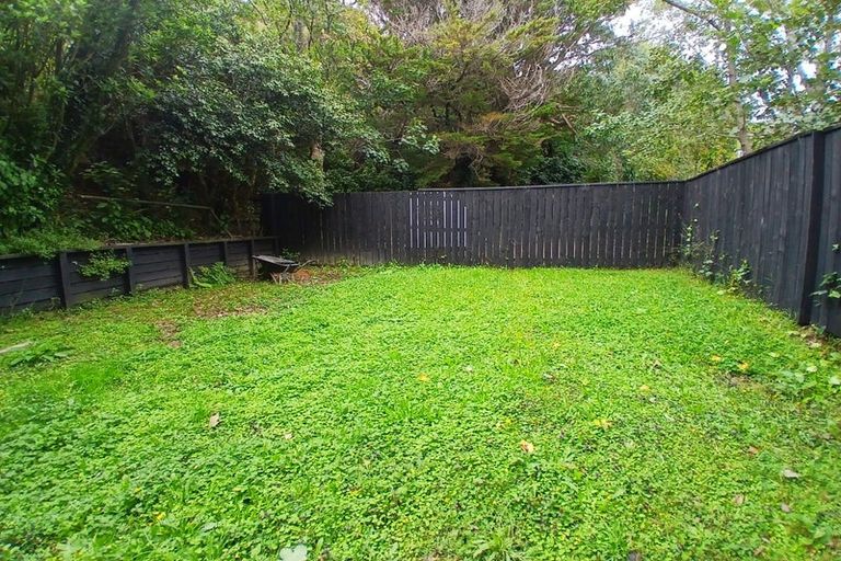 Photo of property in 5 Beazley Avenue, Paparangi, Wellington, 6037