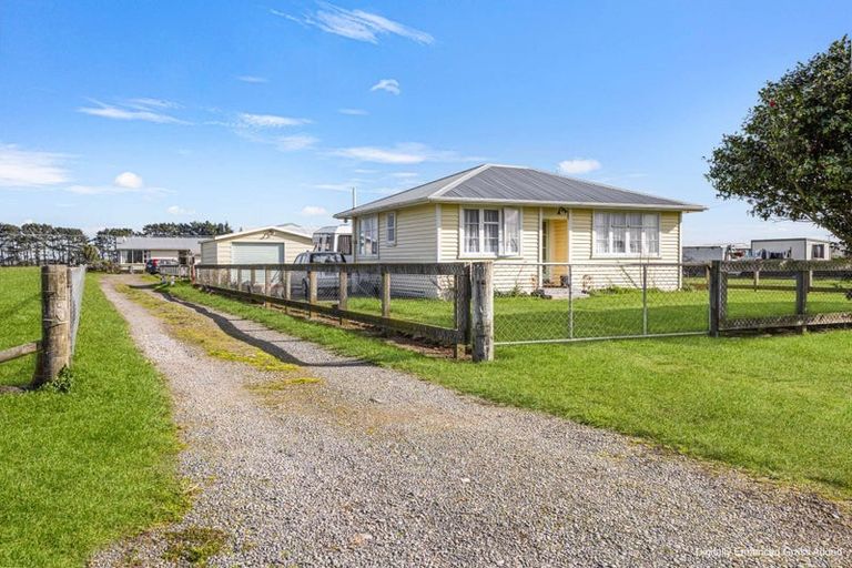 Photo of property in 452 Ohangai Road, Hawera, 4672