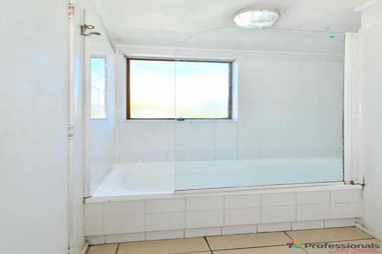 Photo of property in 5 Heathberry Close, Papatoetoe, Auckland, 2025