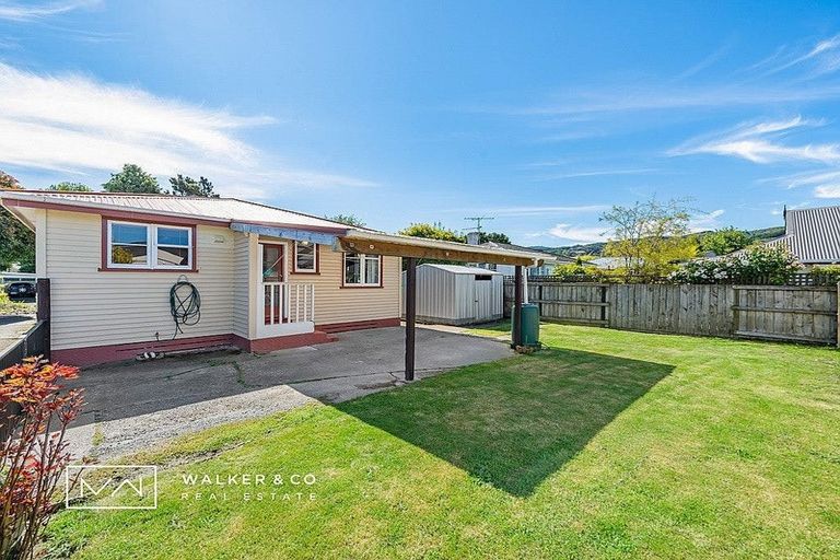 Photo of property in 1/4 Tui Grove, Elderslea, Upper Hutt, 5018