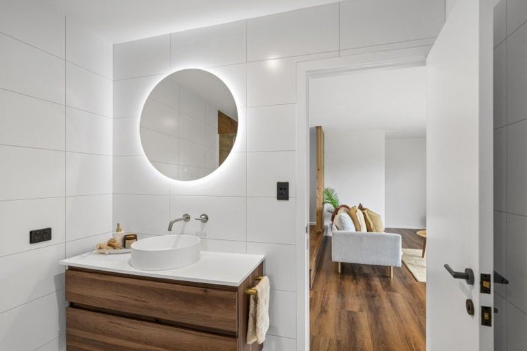 Photo of property in 29 Omokoroa Road, Omokoroa, 3114