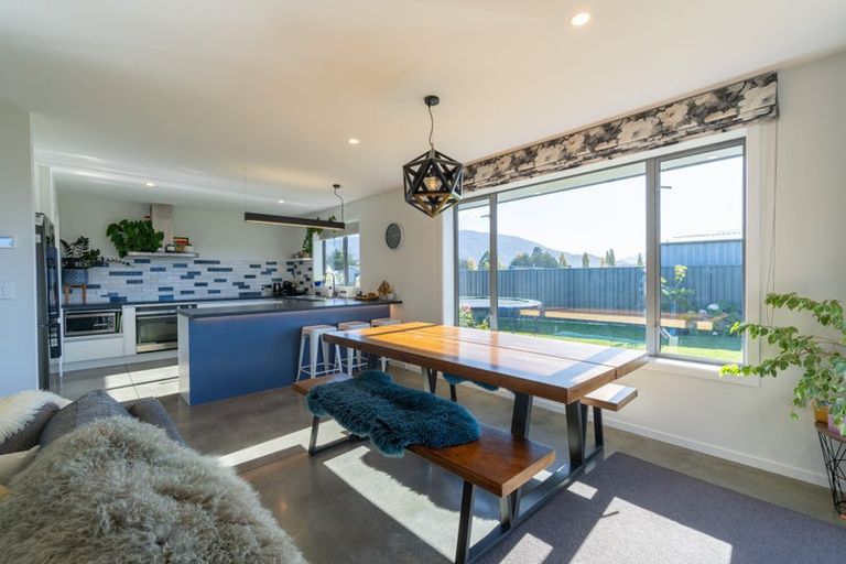 Photo of property in 11 Breaksea Street, Te Anau, 9600