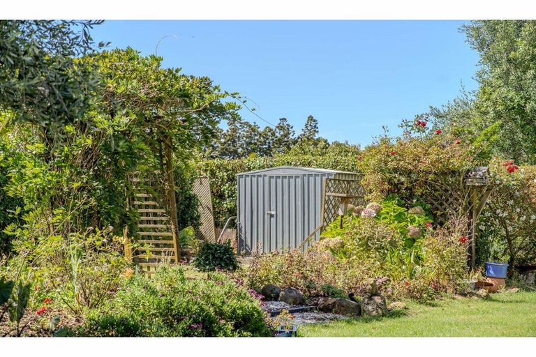 Photo of property in 28 Edkins Road, Kerikeri, 0230