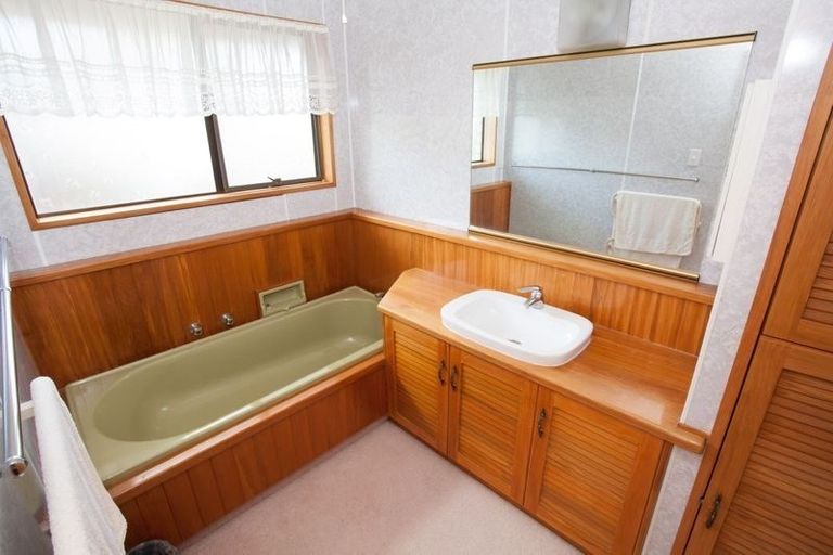 Photo of property in 24 Lakeview Terrace, Huntly, 3700