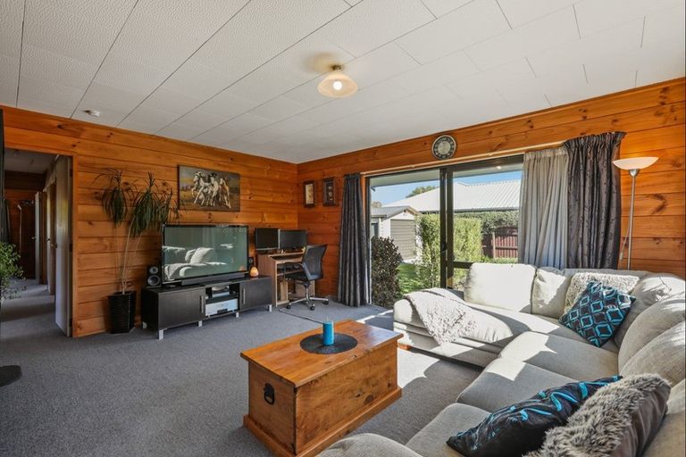 Photo of property in 12a Dinton Street, Russley, Christchurch, 8042