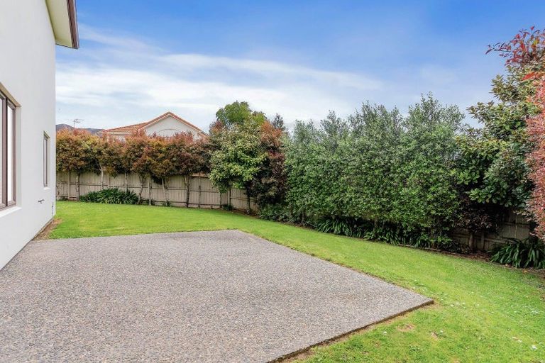 Photo of property in 11 Dunvegan Rise, East Tamaki Heights, Auckland, 2016