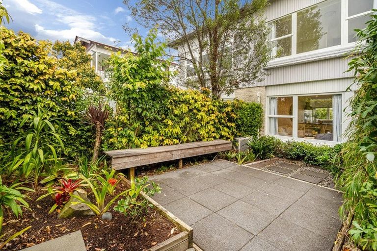 Photo of property in 3/67 Vauxhall Road, Devonport, Auckland, 0624