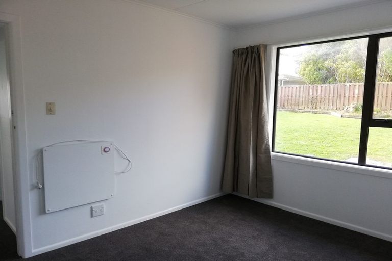 Photo of property in 17 Cypress Drive, Maungaraki, Lower Hutt, 5010