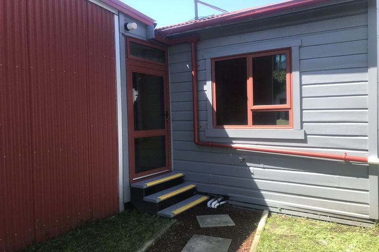 Photo of property in 27 Golf Road, Paraparaumu Beach, Paraparaumu, 5032