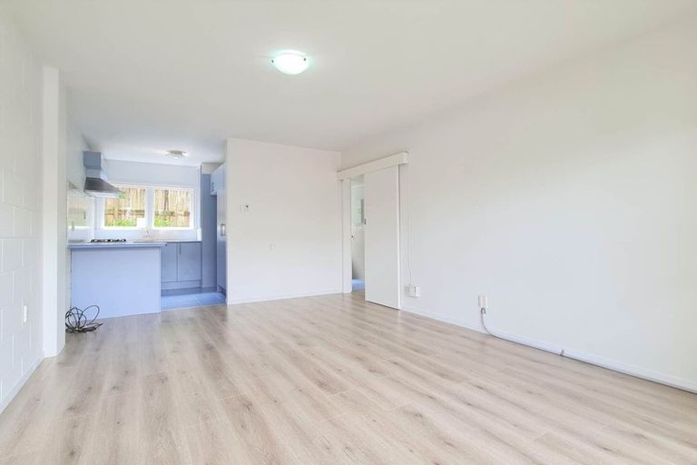 Photo of property in 5/11 Tawera Road, Greenlane, Auckland, 1051