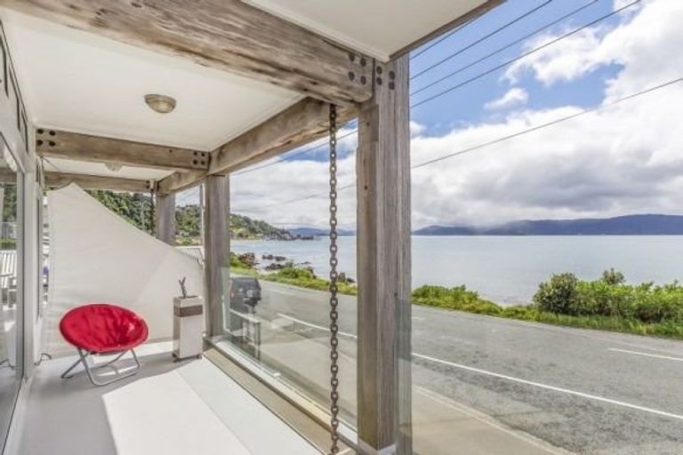 Photo of property in 117 Marine Parade, Seatoun, Wellington, 6022