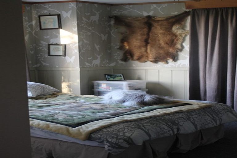 Photo of property in 20 Greenfield Street, Hector, 7822