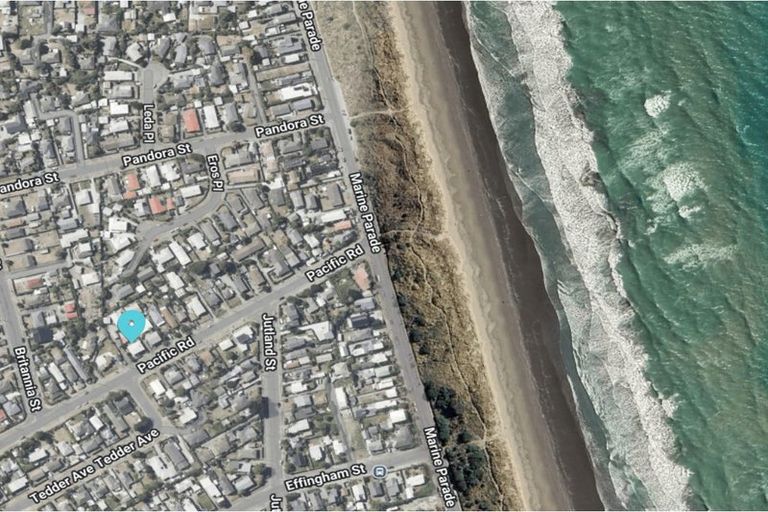 Photo of property in 44a Pacific Road, North New Brighton, Christchurch, 8083