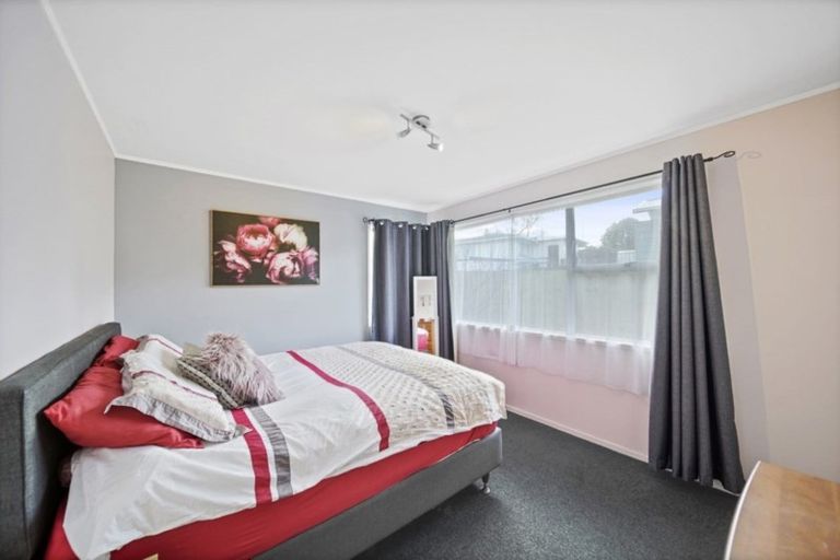 Photo of property in 54a Walworth Avenue, Pakuranga Heights, Auckland, 2010