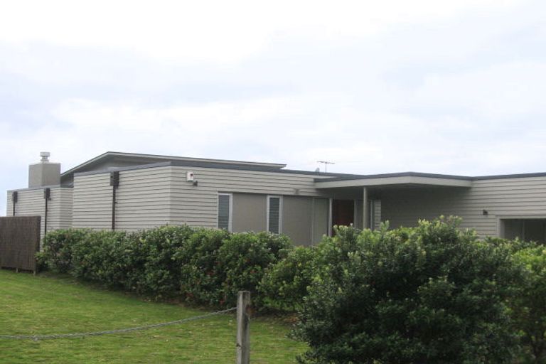 Photo of property in 112 Totara Place, Matarangi, Whitianga, 3592