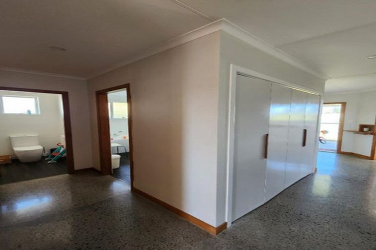 Photo of property in 32 Mahoe Street, Inglewood, 4330