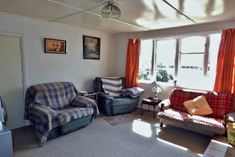 Photo of property in 56 Domett Street, Westport, 7825