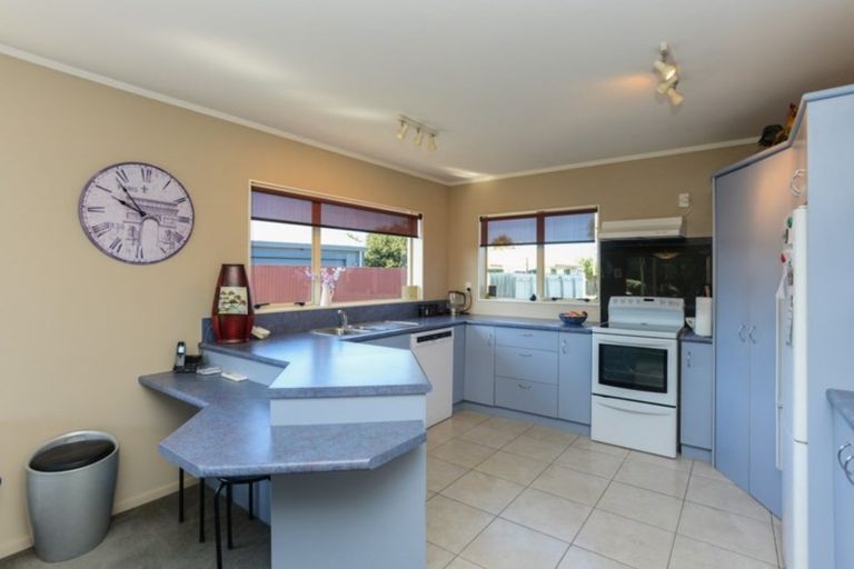 Photo of property in 413 Southland Place, Raureka, Hastings, 4120