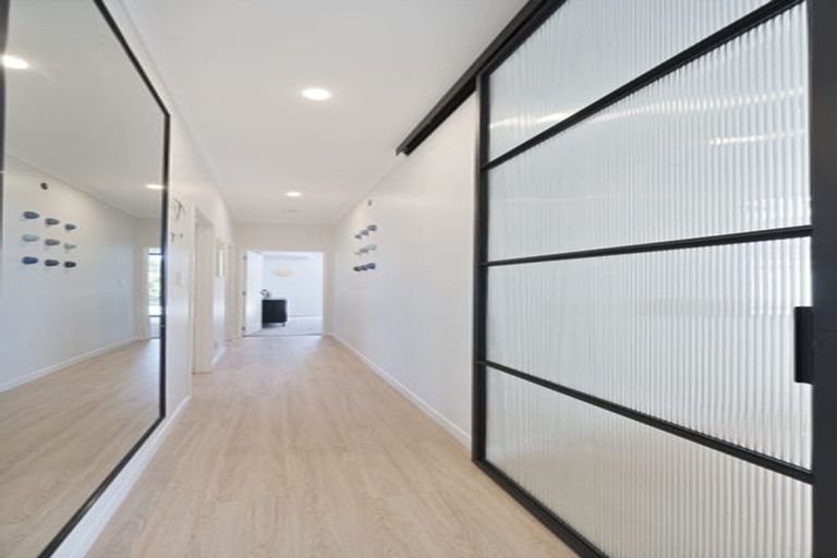 Photo of property in 141 Matua Road, Huapai, Kumeu, 0810