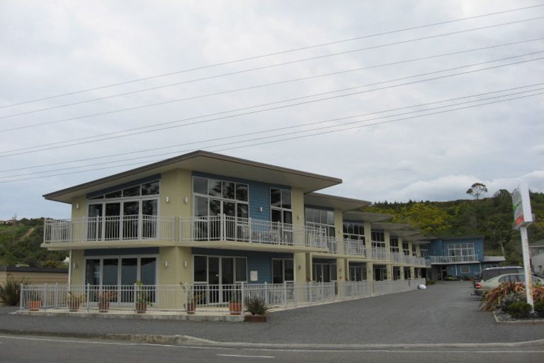Photo of property in 132 Esplanade, Kaikoura, 7300