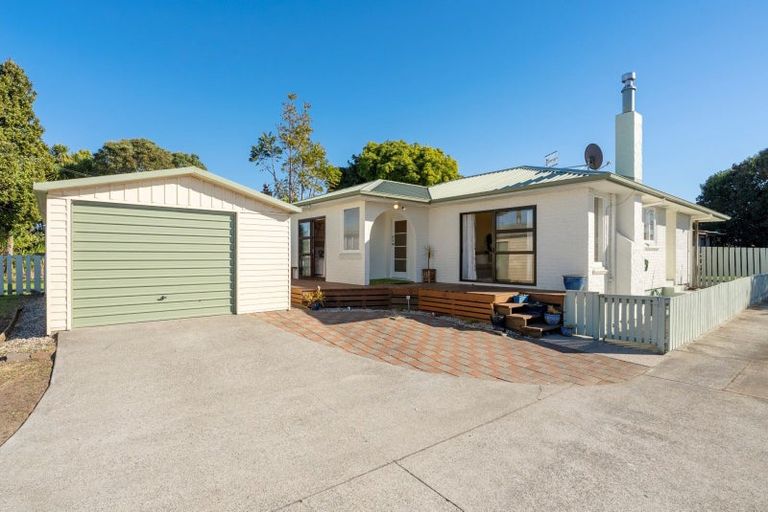 Photo of property in 21 Dunlop Road, Te Puke, 3119