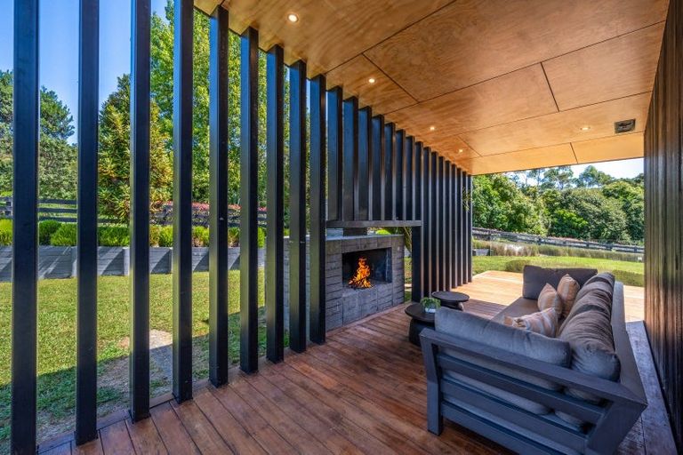 Photo of property in 27 Brownhill Road, Whitford, Manurewa, 2576