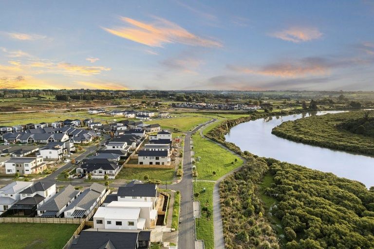 Photo of property in 80a Kahui Parade, Karaka, Papakura, 2113