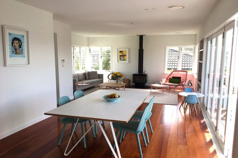 Photo of property in 16 Aramoana Avenue, Devonport, Auckland, 0624