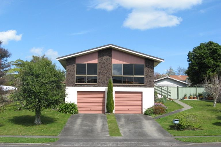 Photo of property in 4 Ainslee Street, Highlands Park, New Plymouth, 4312