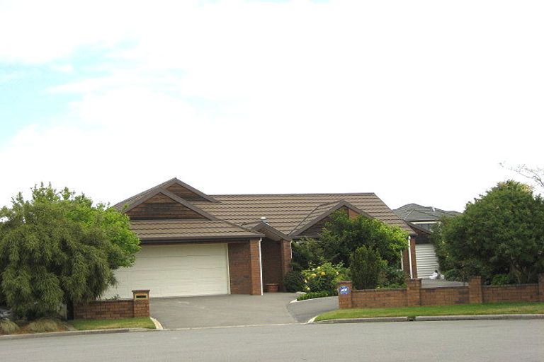 Photo of property in 9 Copperfield Close, Parklands, Christchurch, 8083