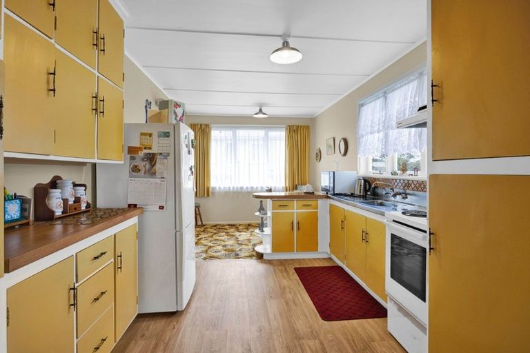 Photo of property in 112 Stanners Street, Eltham, 4322