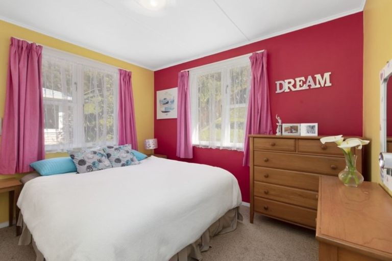 Photo of property in 368 George Street, Stokes Valley, Lower Hutt, 5019