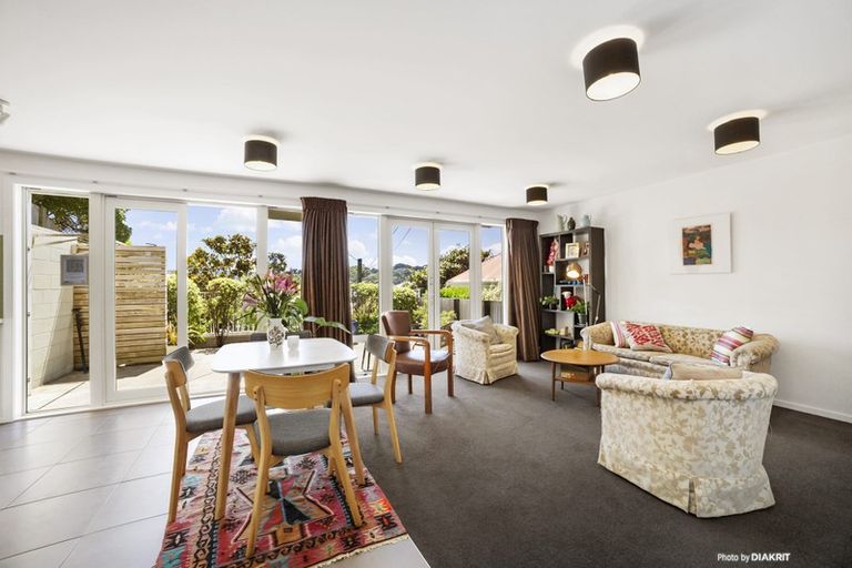 Photo of property in 22 Lawrence Street, Newtown, Wellington, 6021