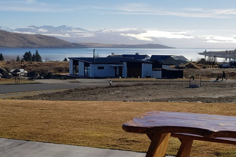 Photo of property in 19 Mistake Drive, Lake Tekapo, 7999