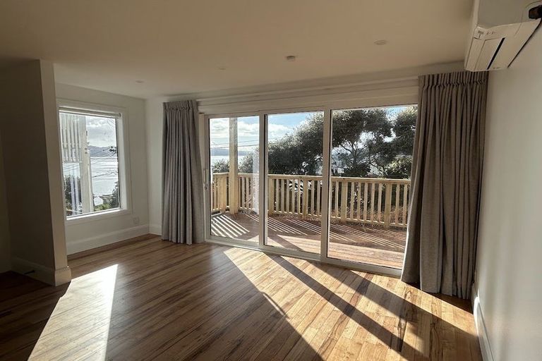 Photo of property in 10a Oriental Terrace, Mount Victoria, Wellington, 6011