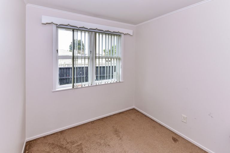Photo of property in 1/18 Brentford Place, Manurewa, Auckland, 2102