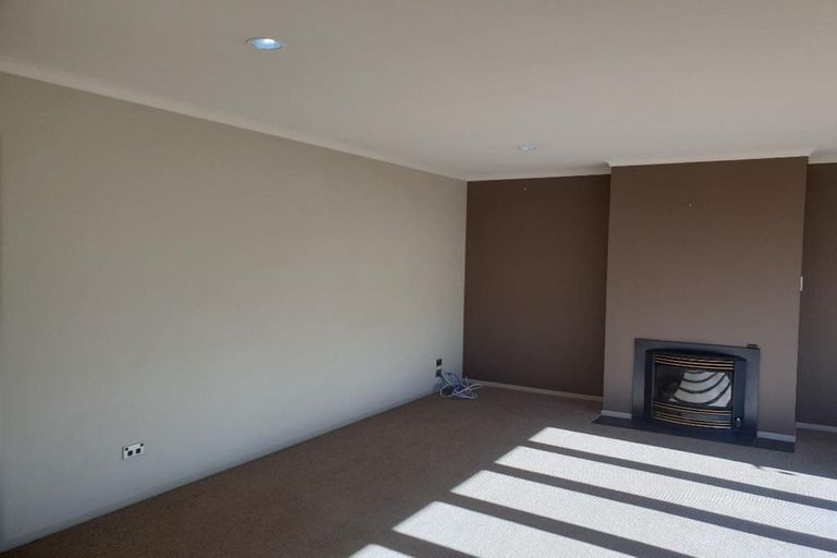 Photo of property in 9 Roderick Place, Rototuna, Hamilton, 3210