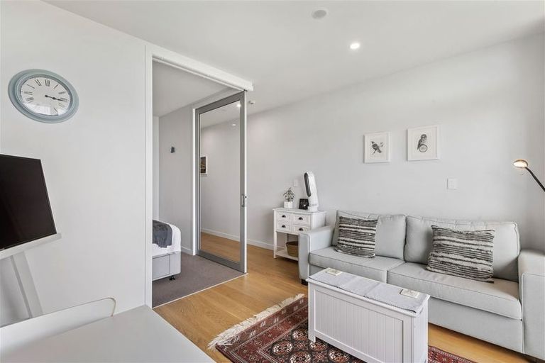 Photo of property in Frank Sargeson Apts, 107/74 Anzac Street, Takapuna, Auckland, 0622