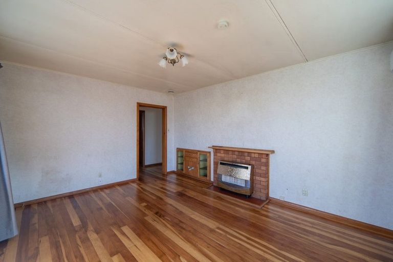 Photo of property in 27 Willis Street, Bader, Hamilton, 3206