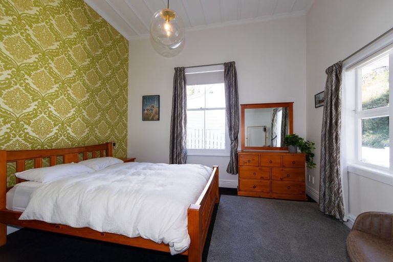 Photo of property in 131 Shakespeare Road, Bluff Hill, Napier, 4110