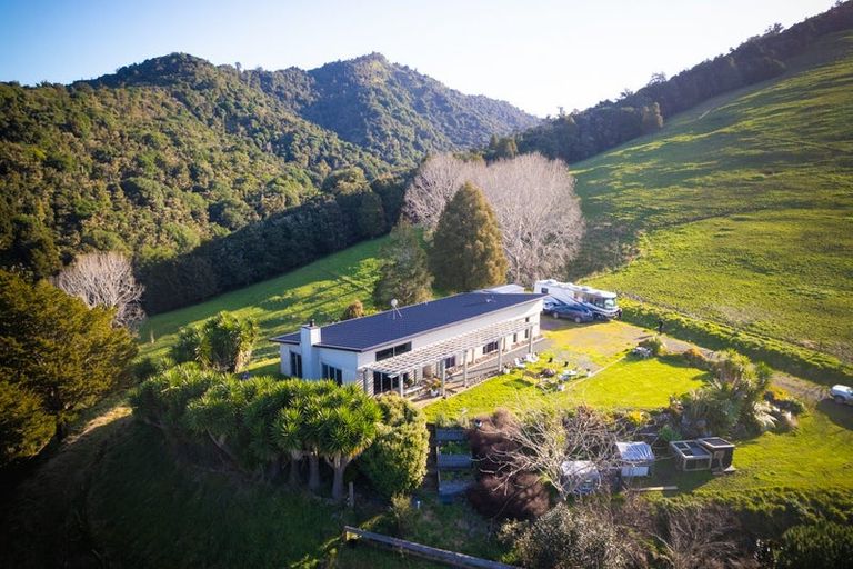 Photo of property in 346 Kirikopuni Road, Parakao, Whangarei, 0172