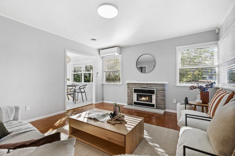 Photo of property in 1/86 Tirimoana Road, Te Atatu South, Auckland, 0602