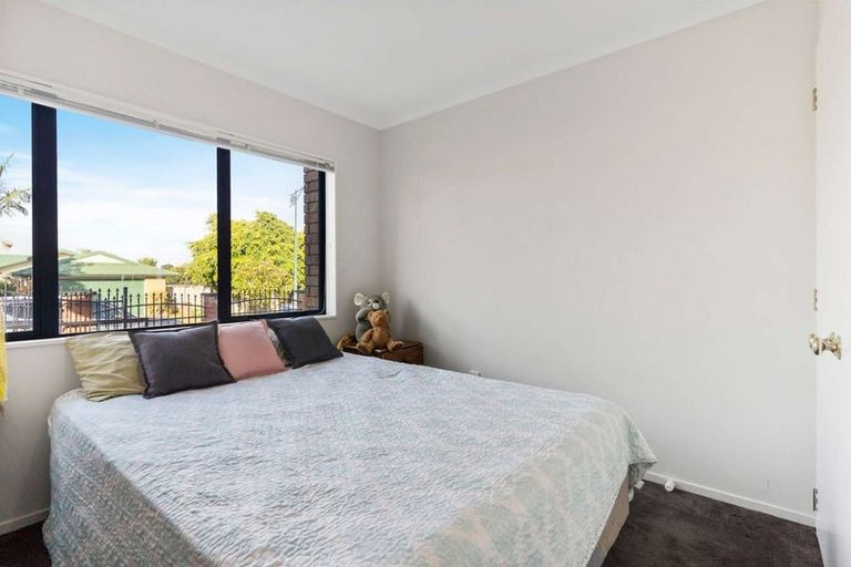 Photo of property in 7 Reremanu Place, Weymouth, Auckland, 2103